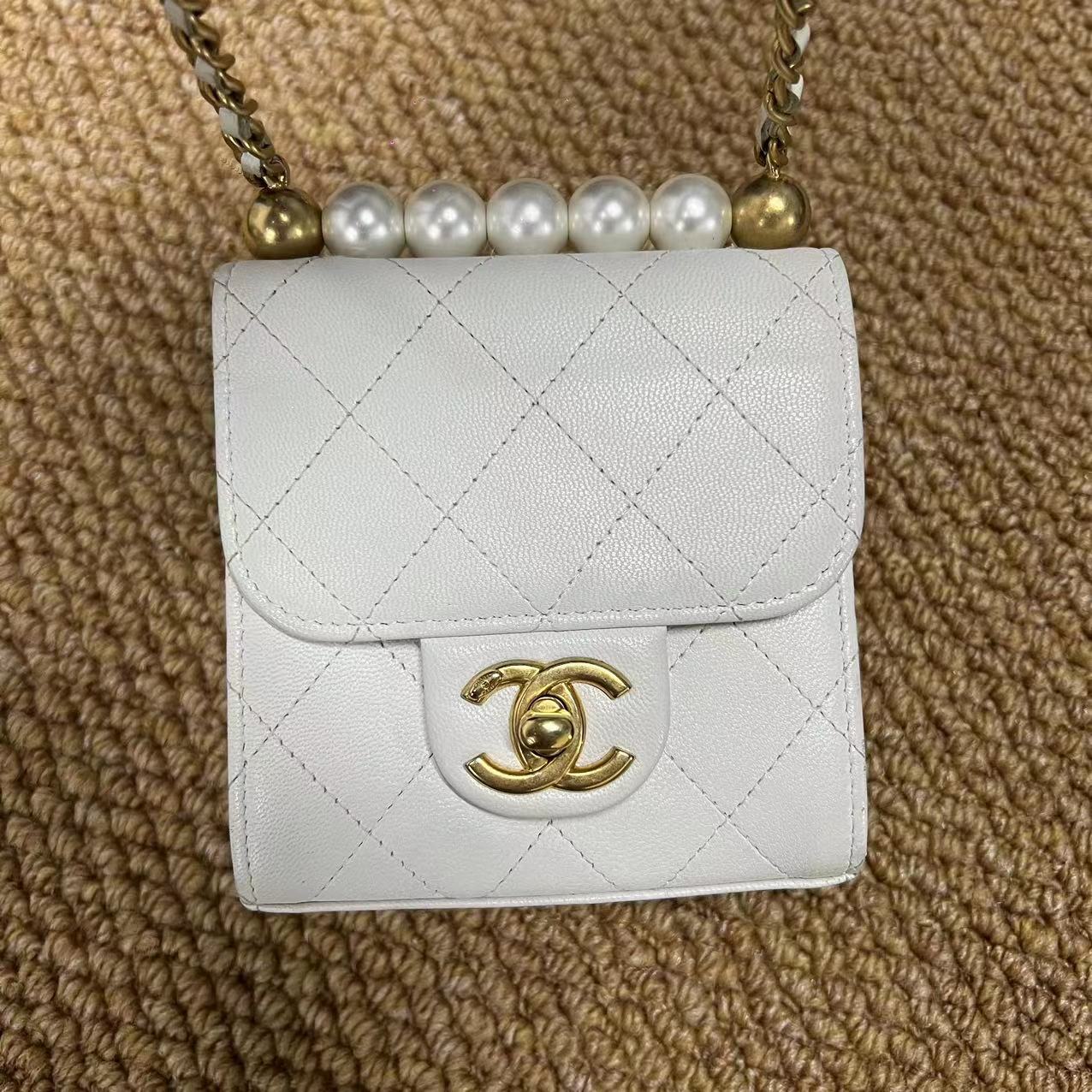 Chanel White Small Lambskin Chic Pearls Flap